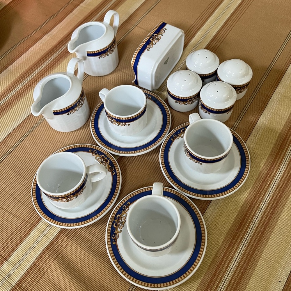 Enchesbach Porcelaine 15 piece Tea set
